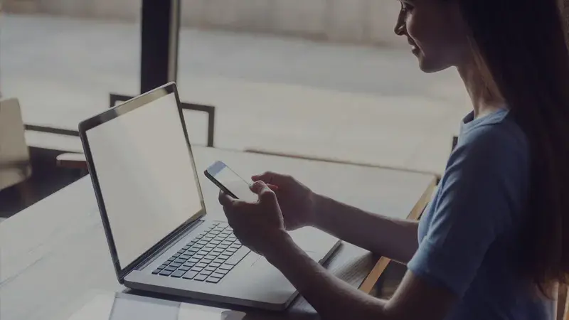 Contactez-nous 24h/24 7j/7 via votre espace client